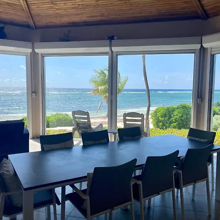 Peaceful Ocean Front Beach House In Bodden Town